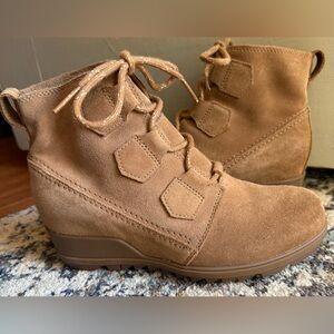 Sorel Women's Brown Lace Up Boots